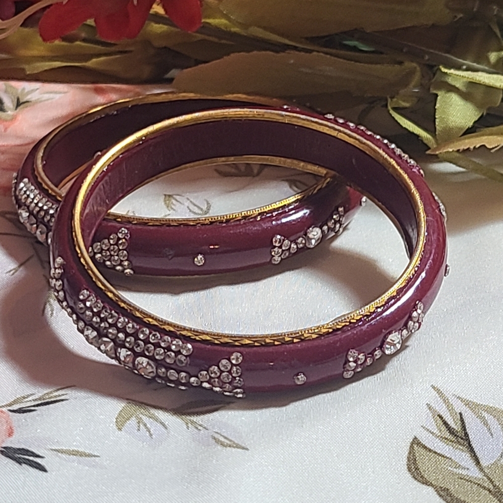 Vintage 1970’s Bangle Bracelet set of 2